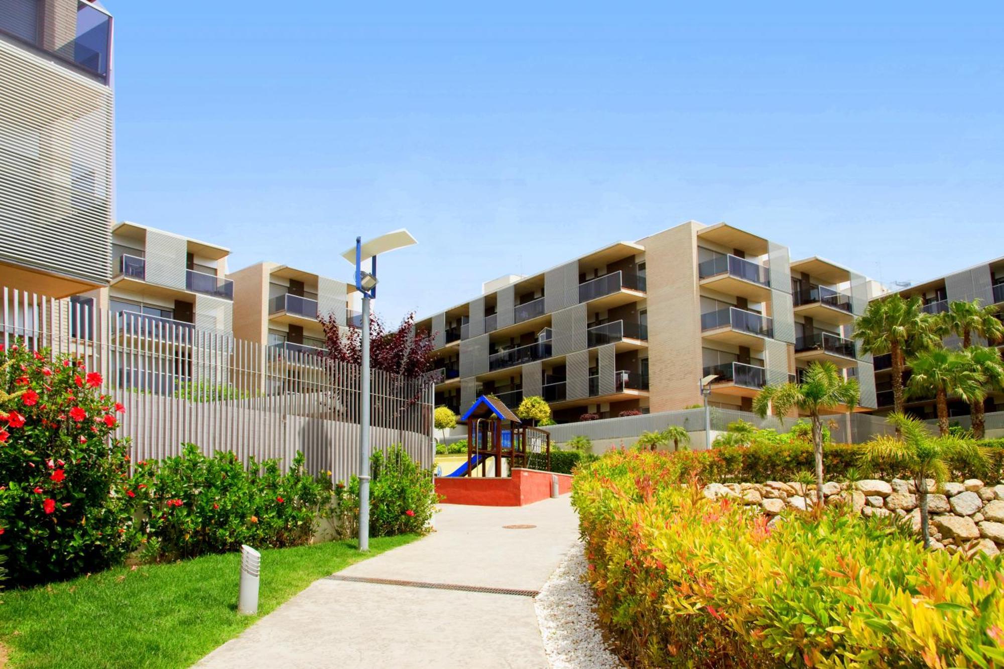 Rentalmar Paradise Families Only Con Parking Salou Eksteriør bilde
